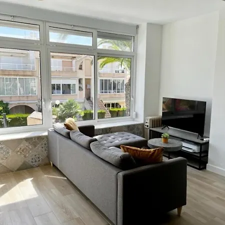 Stunning 2 Bed Frutales Daire *