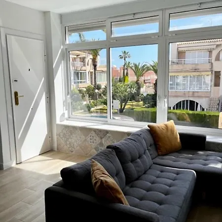 Stunning 2 Bed Frutales Torrevieja